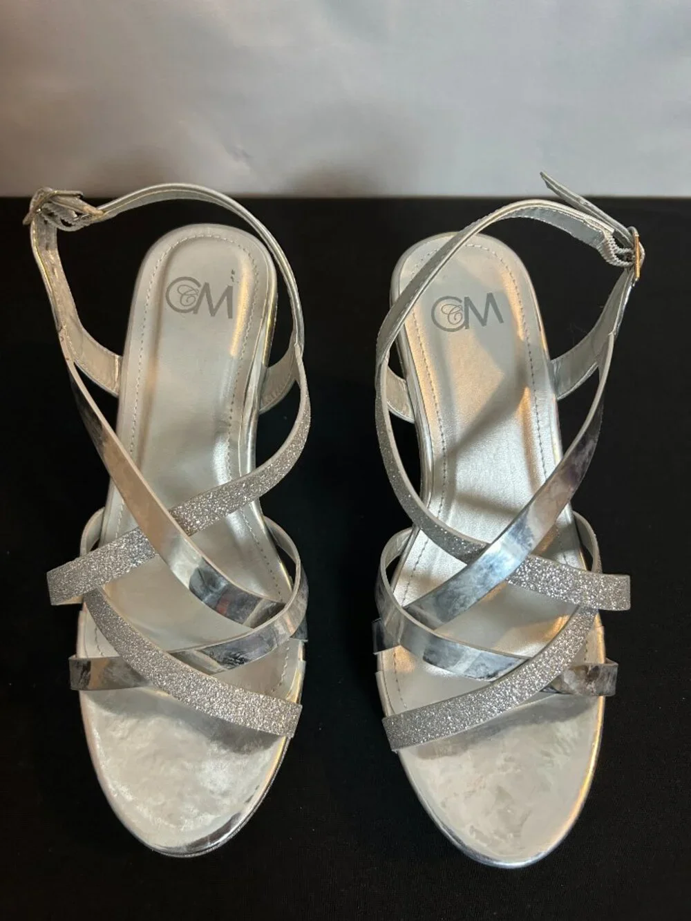 Chelsea Moreland Elegant NIB silver strappy wedges size 8W